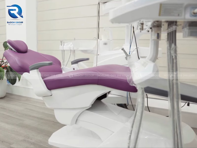 Ghế nha khoa ANYE C2 được cung cấp và lắp đặt bởi đội ngũ kỹ thuật viên lành nghề của Radon Group