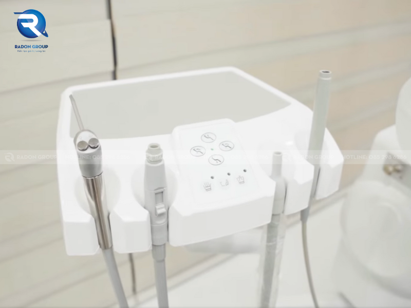 Mâm trợ thủ với 7 nút điều khiển tiện lợi