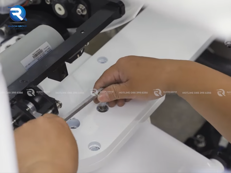 Bắt đầu lắp ráp thiết bị