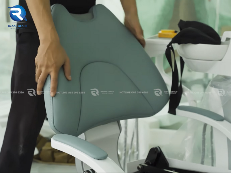 Kiểm tra và đảm bảo chất lượng ghế trước khi bàn giao