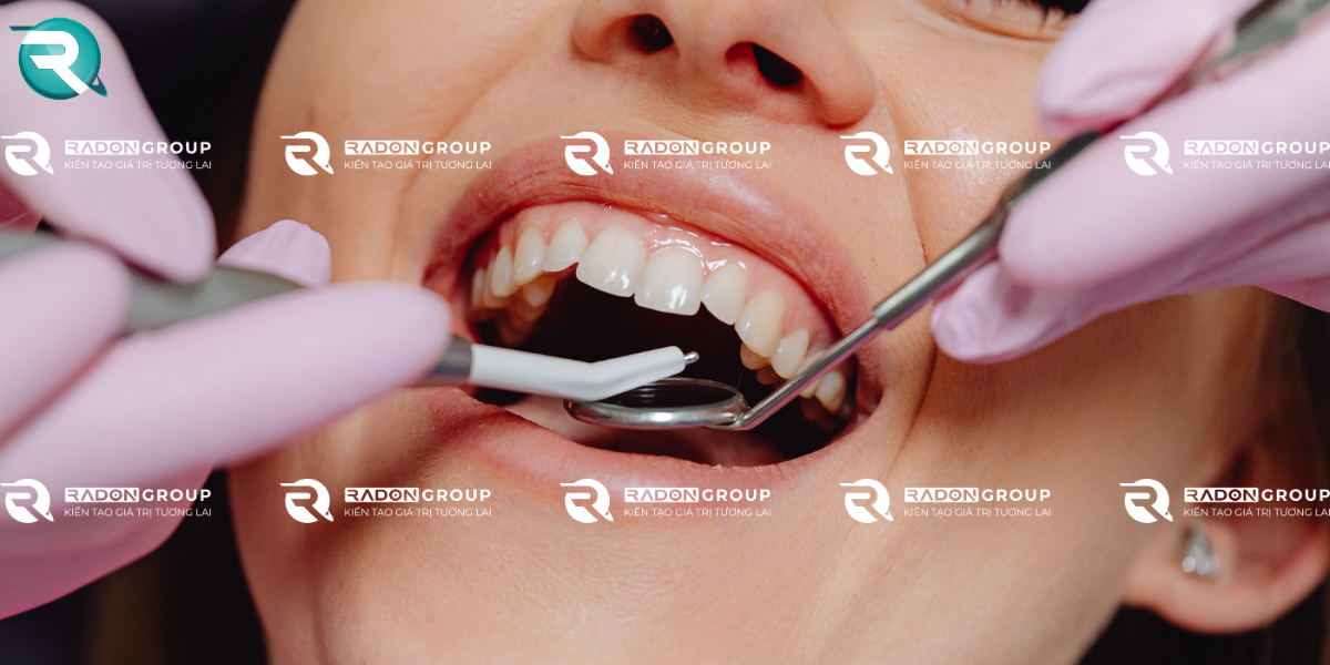 Gây tê và làm sạch xoang sâu