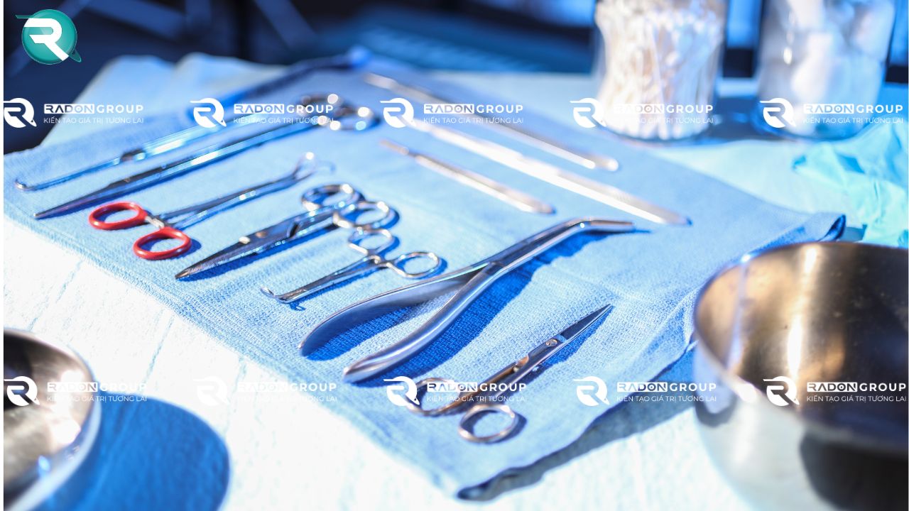 Phân loại và tiếp nhận dụng cụ bẩn