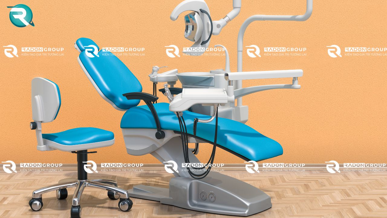 Tay vịn và chỗ để chân